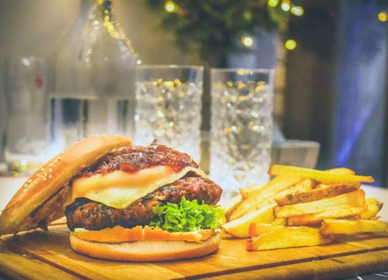 Burger Sandwich 1 768x555