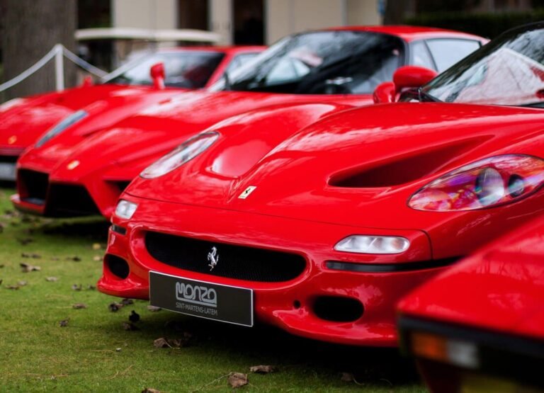 Sports Car 1 768x555