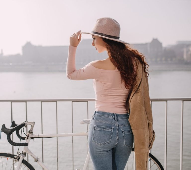 Easy ways to reduce stress and improve mental clarity. lifestyle img 5